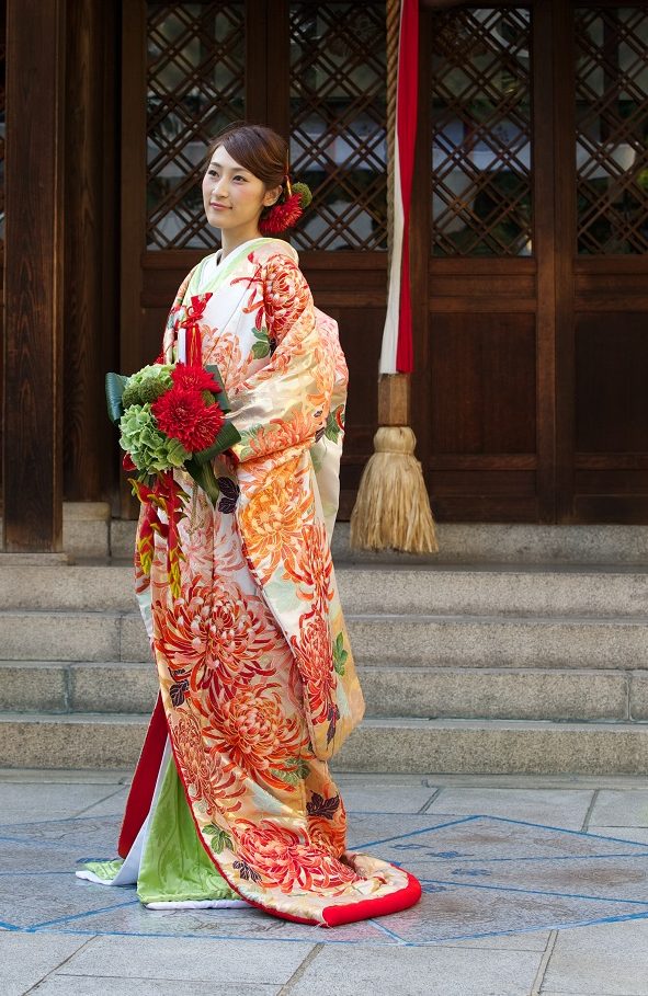 打掛 色打掛 花嫁 婚礼衣装 和装 花御所車 赤 鶴 箔 | chidori.co