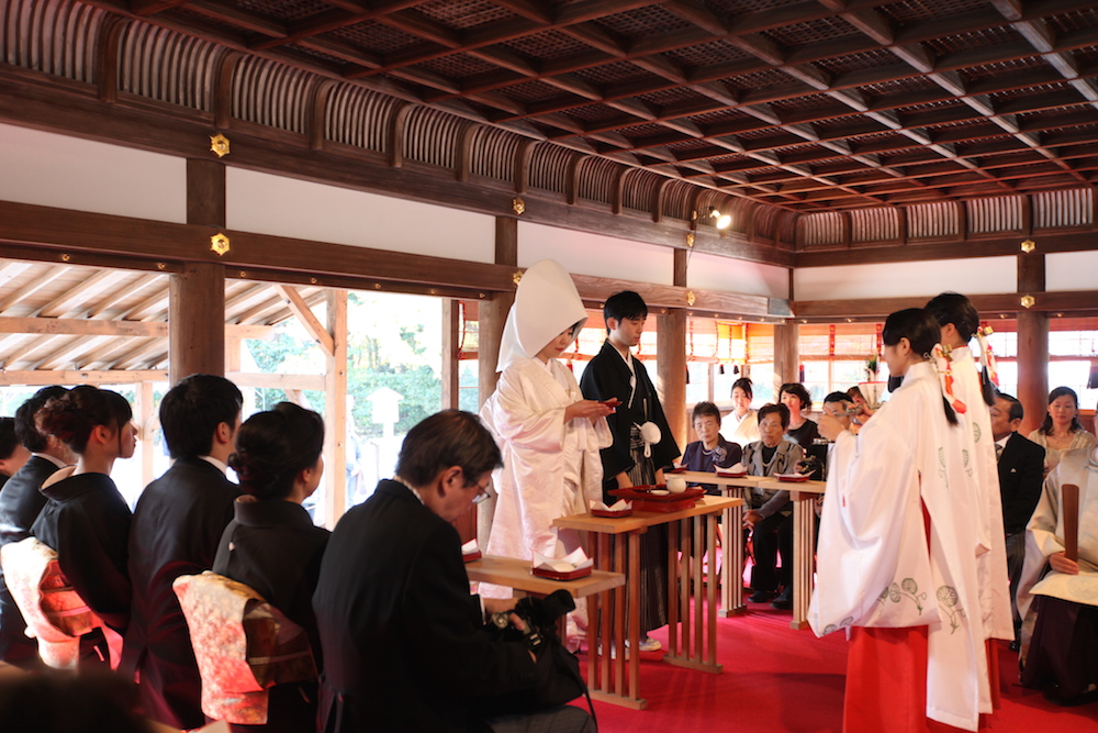 神社結婚式（神前式）の儀式・作法をご紹介～参進の儀 ～ 京都/タガヤ和婚礼
