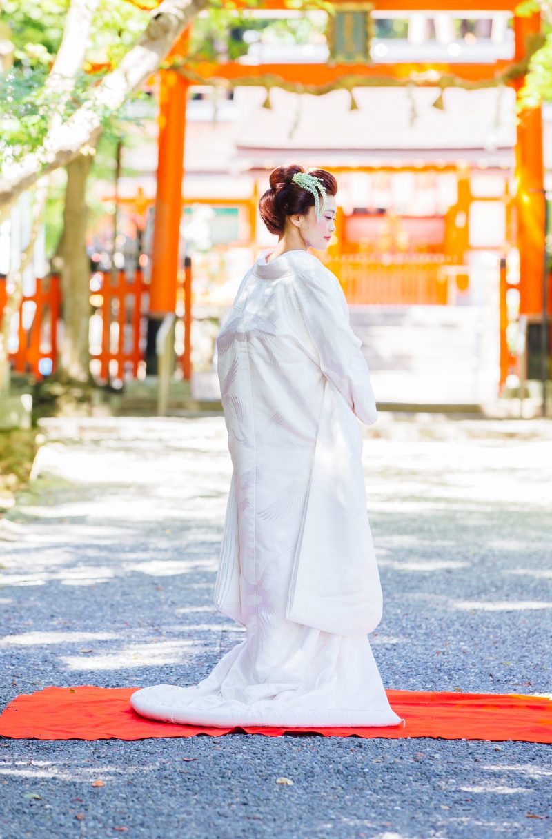 オススメ白無垢「正絹緞子 鶴に金刺繍」 | 京都/タガヤ和婚礼