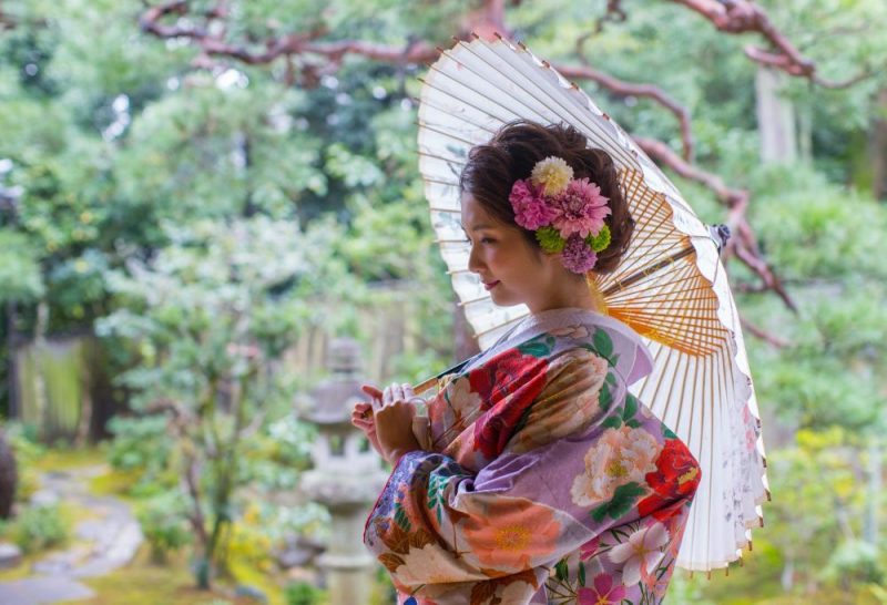 色打掛も洋髪で 生花がかわいい洋髪スタイル 京都 タガヤ和婚礼