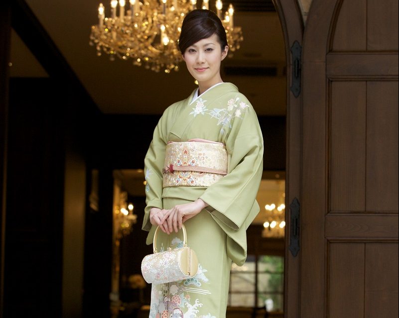 結婚式にお呼ばれ 着物で行くときのお持ち物は 京都 タガヤ和婚礼
