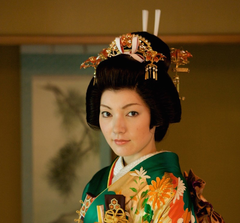 もう迷わない 和装結婚式での髪型の相性を髪型別にご紹介 神前式 京都 タガヤ和婚礼