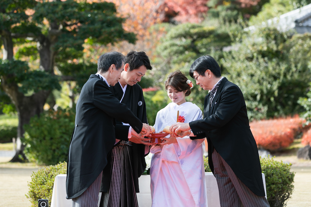 女性が彼の両親へ！結婚の挨拶に行く時のマナーや服装を紹介！ 京都/タガヤ和婚礼